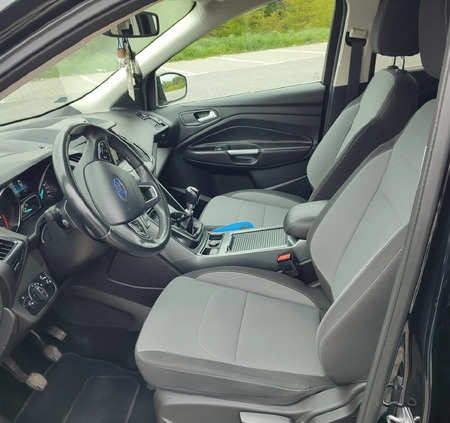 Ford Kuga cena 78800 przebieg: 112000, rok produkcji 2016 z Staszów małe 121